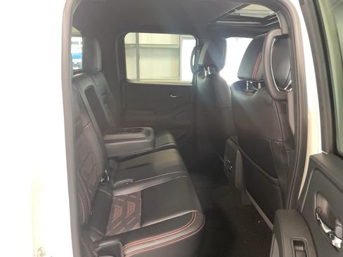 Certified 2025 Nissan Frontier PRO-4X w/ Pro Premium Package AWD/4WD image 24