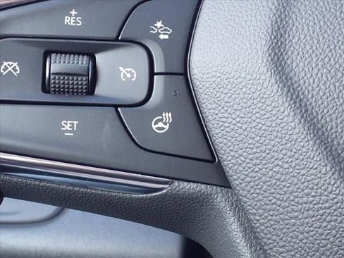 New 2025 Chevrolet Trax LT w/ LT Convenience Package image 7