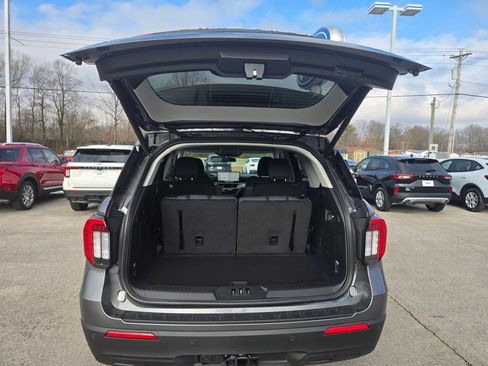 New 2026 Ford Explorer Active AWD/4WD image 5