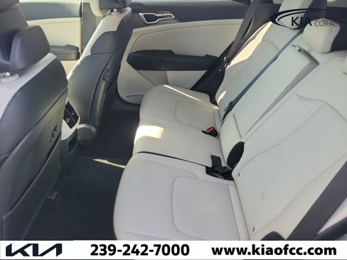 Certified 2024 Kia Sportage EX FWD image 12