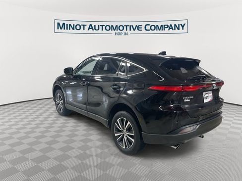 Used 2023 Toyota Venza LE image 6