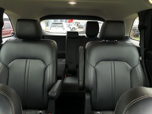 Used 2024 MAZDA CX-90 3.3 Turbo w/ Premium Package image 13