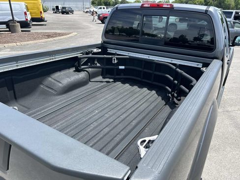 Used 2017 Nissan Frontier SV w/ SV Value Truck Package RWD image 16