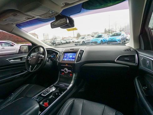 Used 2019 Ford Edge Titanium w/ Equipment Group 301A image 17