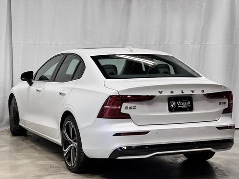 Used 2024 Volvo S60 B5 Core image 4