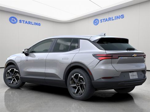 New 2026 Chevrolet Equinox EV LT image 3