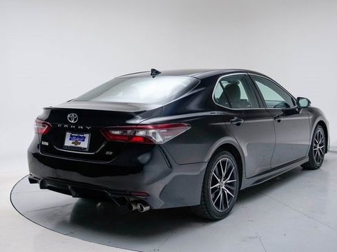 Used 2023 Toyota Camry SE image 6