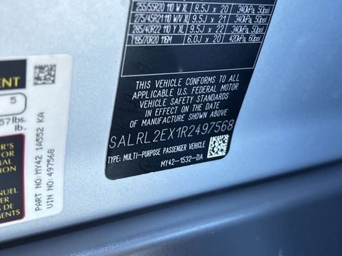 Used 2024 Land Rover Discovery Dynamic SE image 20