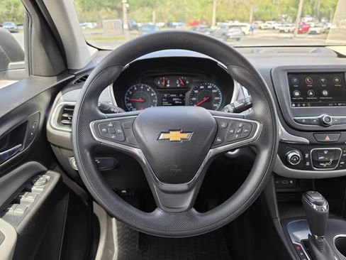 Used 2019 Chevrolet Equinox LS FWD image 15