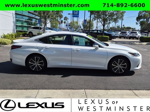 Used 2025 Lexus ES 300h w/ Premium Package FWD image 4