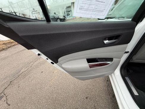 Used 2016 Acura TLX image 20
