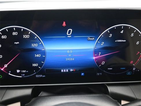 Used 2024 Mercedes-Benz GLC 300 image 32