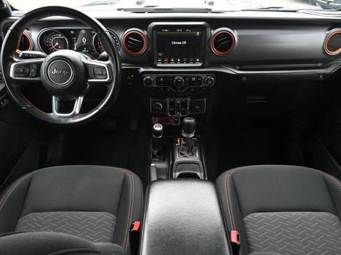 Used 2022 Jeep Gladiator Mojave image 3