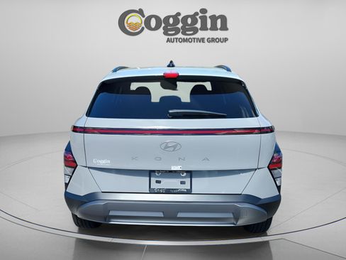 Used 2026 Hyundai Kona SEL Premium image 4