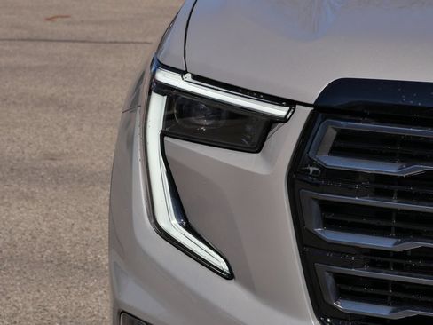 New 2026 GMC Acadia AT4 w/ Luxury Package AWD/4WD image 5