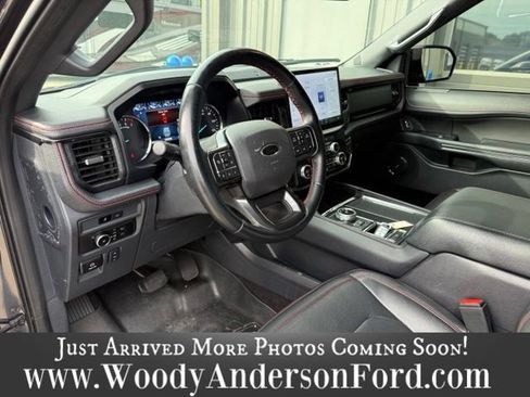 Used 2022 Ford Expedition Max Limited RWD image 6
