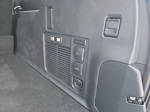 New 2025 Lincoln Navigator L Reserve AWD/4WD image 9