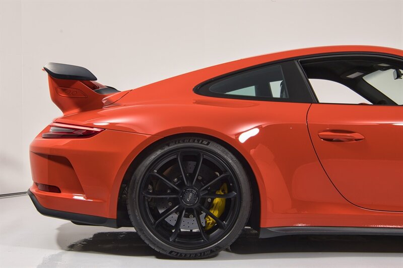 Used 2018 Porsche 911 GT3 w/ Sport Chrono Package RWD image 14