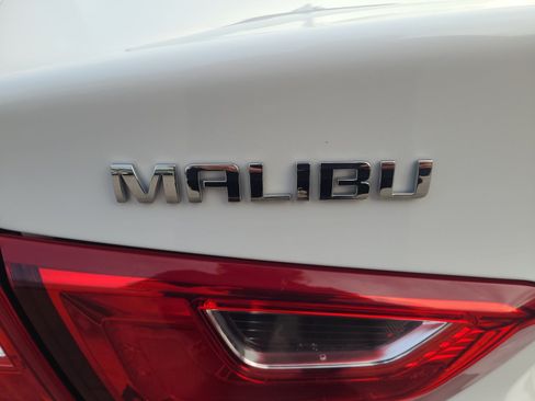 Used 2025 Chevrolet Malibu LT FWD image 26