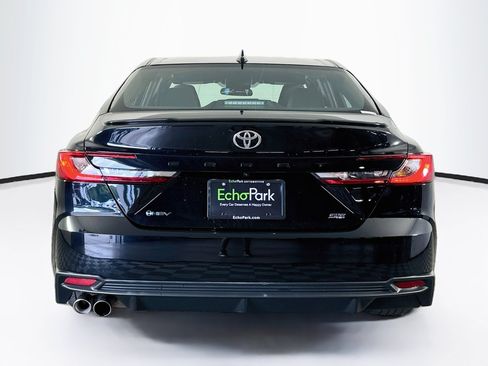 Used 2025 Toyota Camry SE FWD image 7