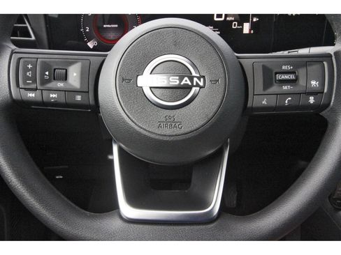 Certified 2025 Nissan Kicks SV w/ Interior Electronics Package FWD image 18