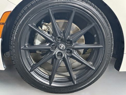 Used 2023 Toyota GR86 Premium w/ ALL Weather Mat Package (TMS) RWD image 11