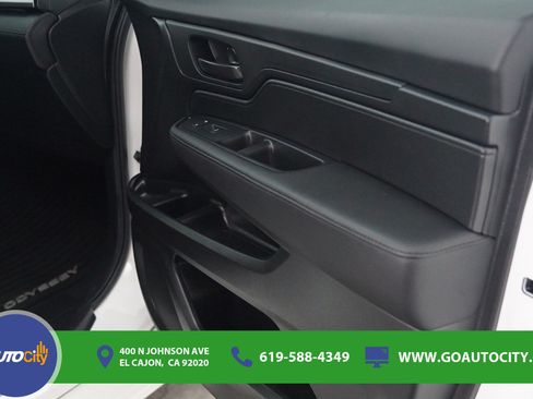 Used 2025 Honda Odyssey Sport-L image 41