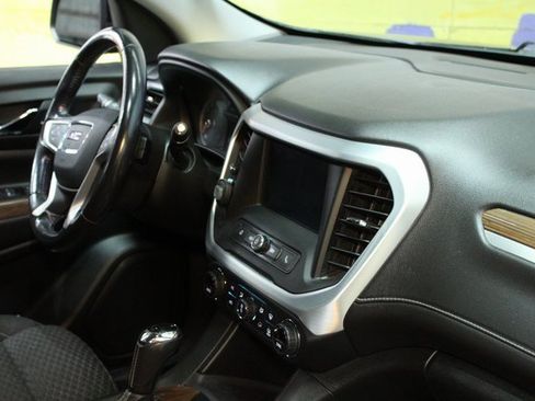 Used 2019 GMC Acadia SLE image 10