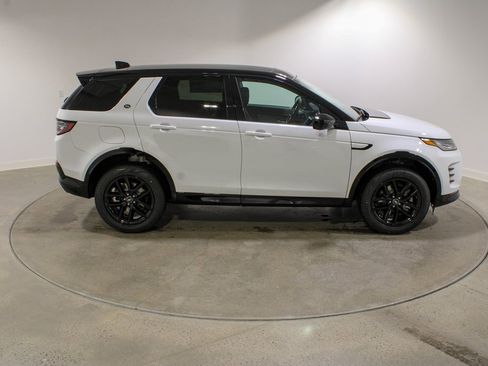 New 2026 Land Rover Discovery Sport Landmark image 6