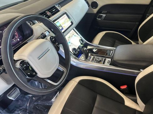 Used 2022 Land Rover Range Rover Sport HST AWD/4WD image 4