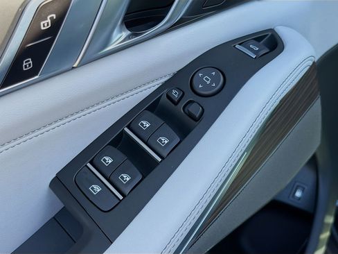 New 2026 BMW X5 xDrive50e w/ Climate Comfort Package image 24