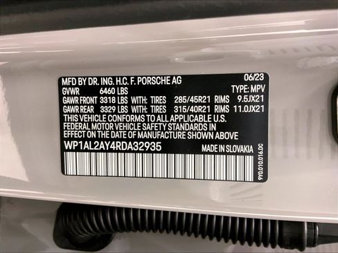 Certified 2024 Porsche Cayenne S AWD/4WD image 33