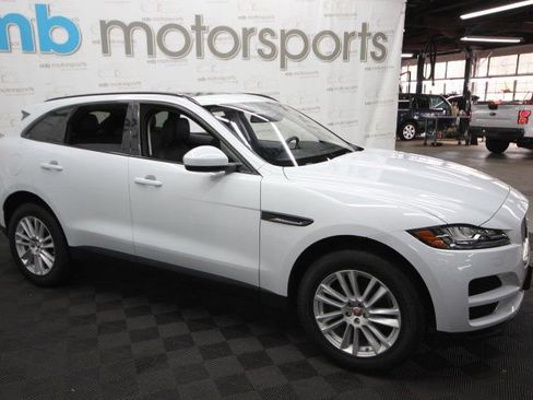 Used 2018 Jaguar F-PACE Prestige image 9