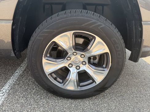 Used 2023 RAM 1500 Laramie AWD/4WD image 12