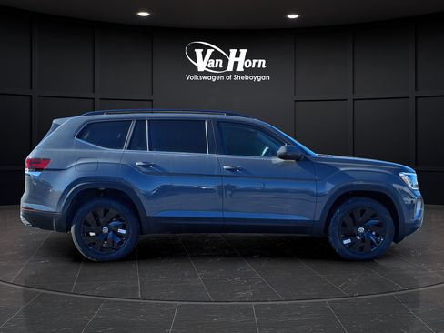 New 2026 Volkswagen Atlas SE AWD/4WD image 2