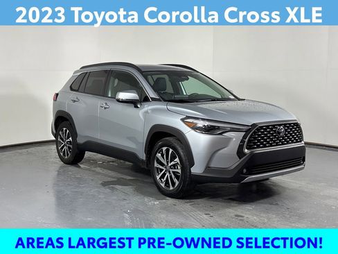 Certified 2023 Toyota Corolla Cross XLE w/ Convenience Package image 3