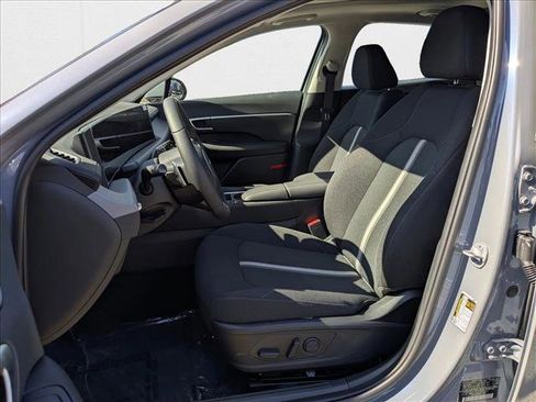 New 2025 Hyundai Sonata SEL image 3