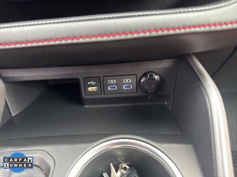 Used 2022 Toyota Highlander XSE image 32