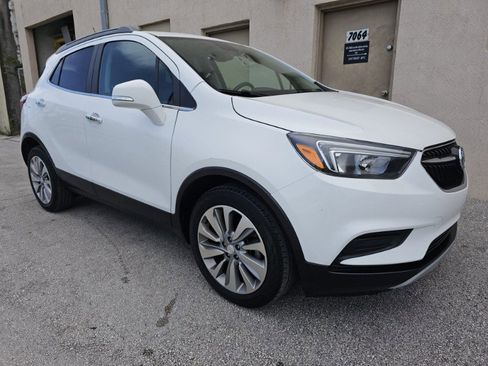 Used 2018 Buick Encore Preferred image 3