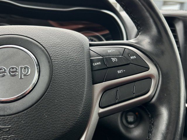 Used 2021 Jeep Cherokee Latitude Lux w/ Sun & Sound Group AWD/4WD image 39