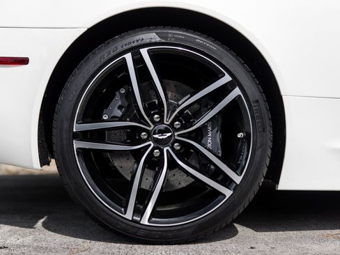 Used 2016 Aston Martin DB9 GT RWD image 19