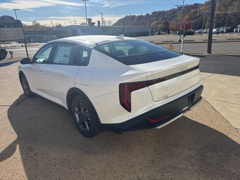 New 2025 Kia K4 LXS image 5