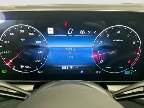 Used 2024 Mercedes-Benz GLC 300 4MATIC image 33