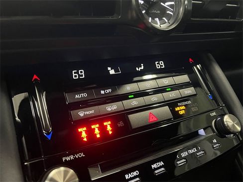 Certified 2024 Lexus IS 300 F Sport image 20