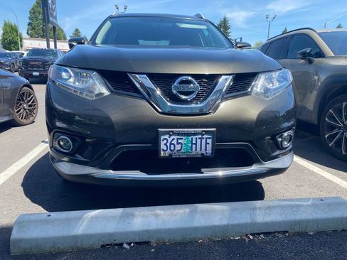 Used 2015 Nissan Rogue SL w/ SL Premium Package AWD/4WD image 10