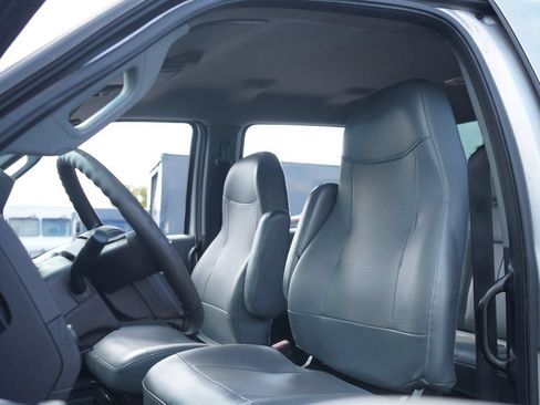 Used 2019 Ford F650 2WD Crew Cab Super Duty image 16