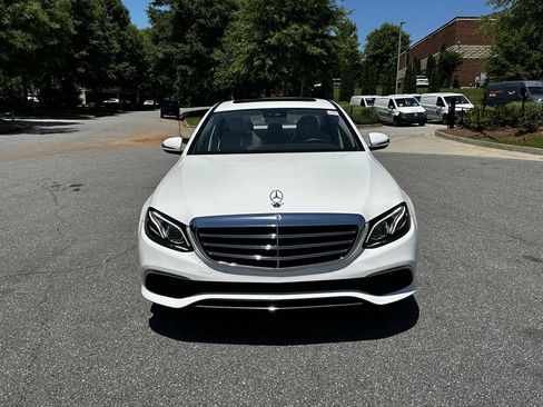 Used 2018 Mercedes-Benz E 300 image 3