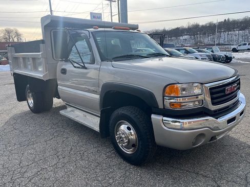 Used 2007 GMC Sierra 3500 W/T w/ Snow Plow Prep Package image 1