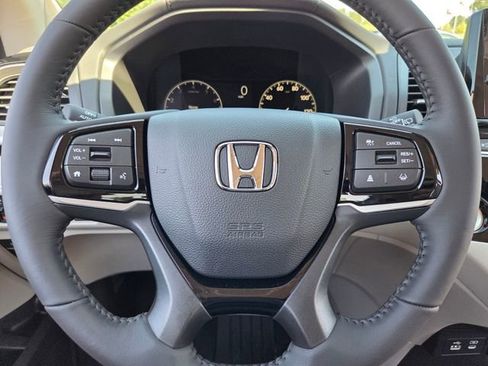 New 2026 Honda Odyssey Touring image 25