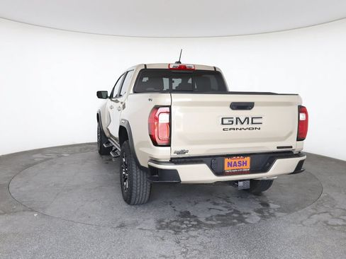 Used 2023 GMC Canyon Elevation w/ Convenience Package AWD/4WD image 10
